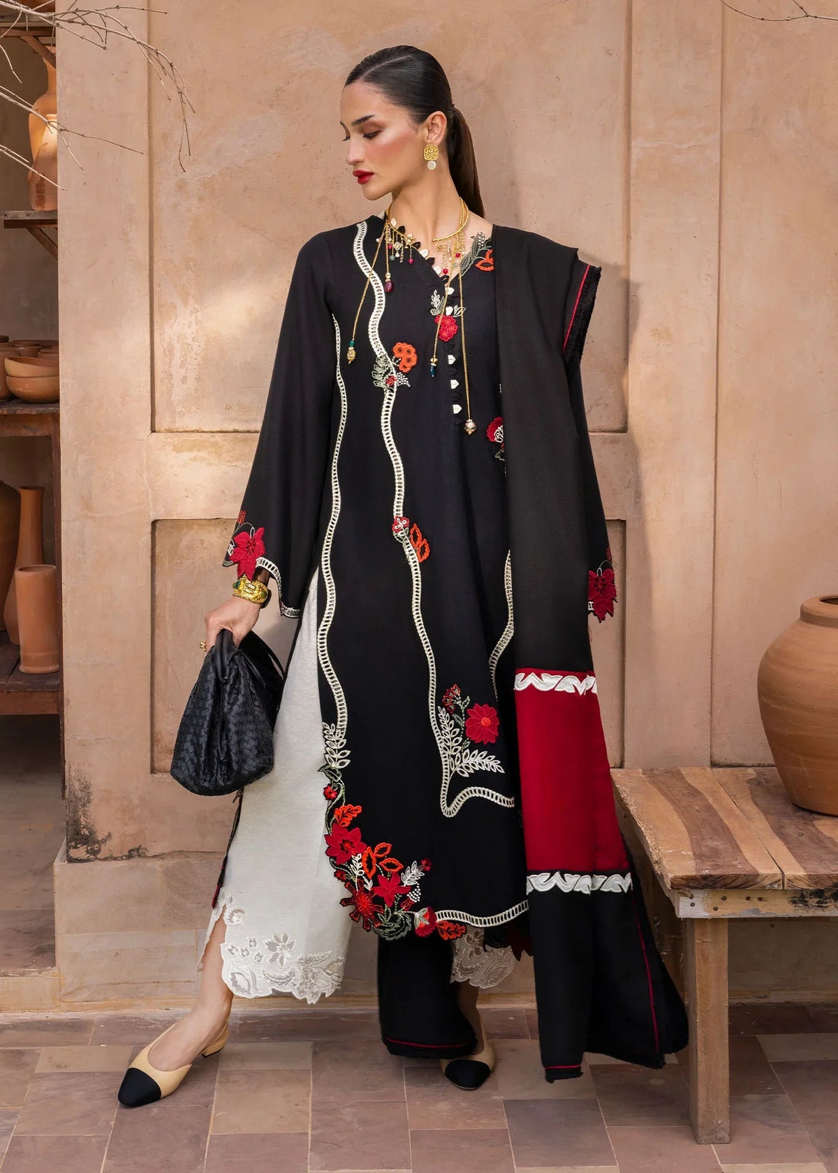 CRIMSON WINTER PRET '25 - 01