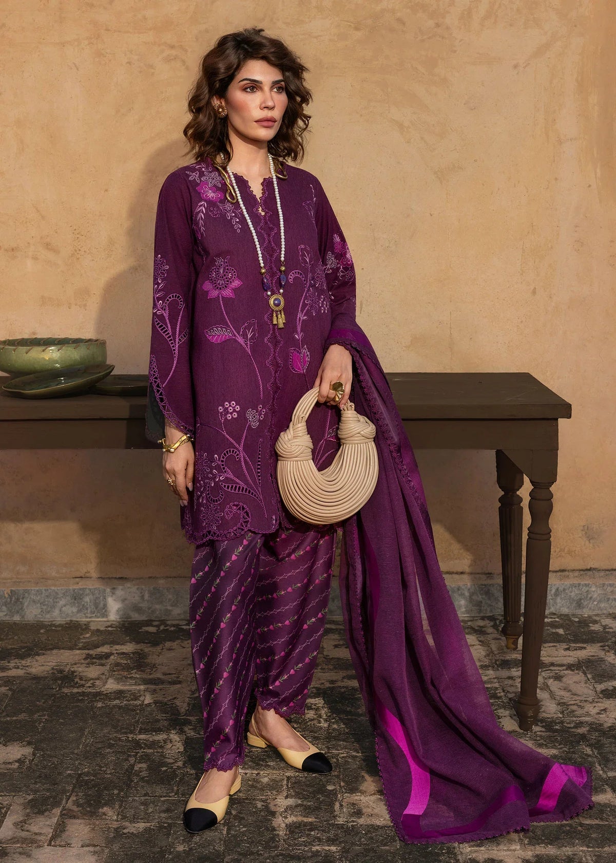 CRIMSON WINTER PRET '25 - 05