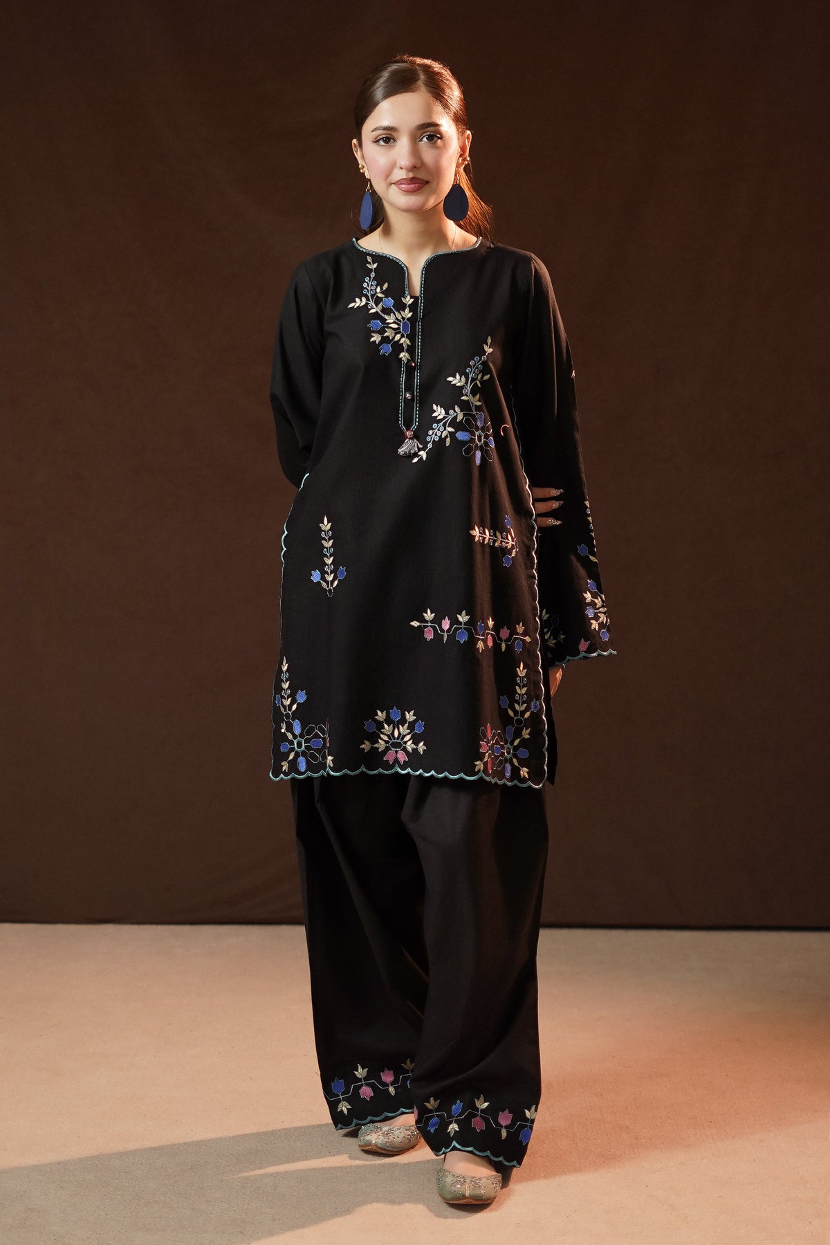 URGE PRET WINTER '26 - ANOOSHAY